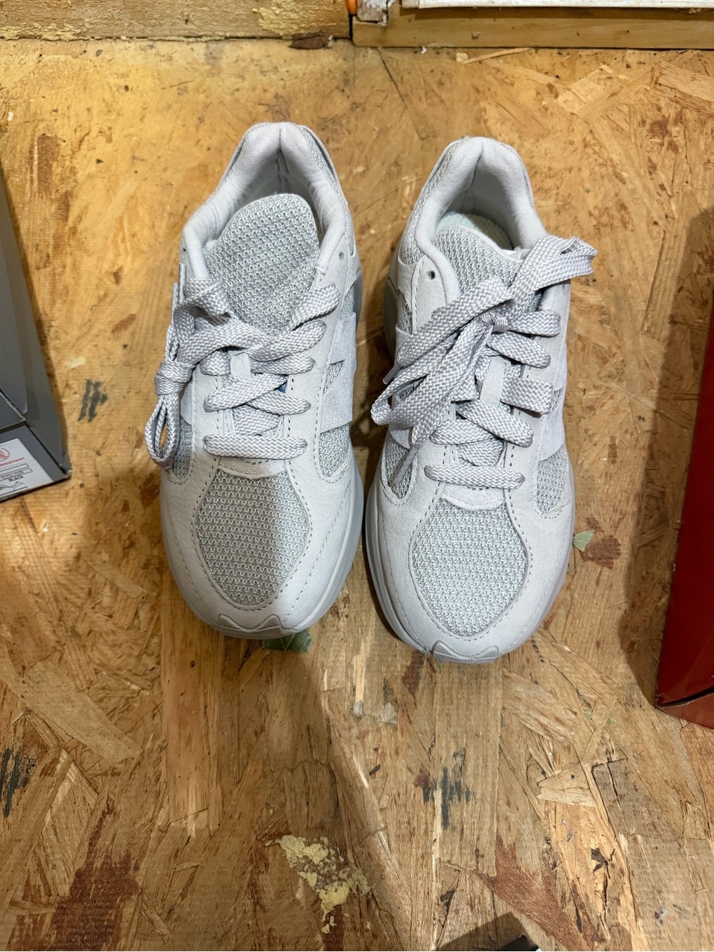 New balance Athletic Sneakers - Lightweight Lace-Up size 5